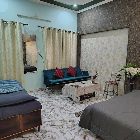 Banarasiya Stay Walking Distance To Banaras Railway Station Варанаси Екстериор снимка