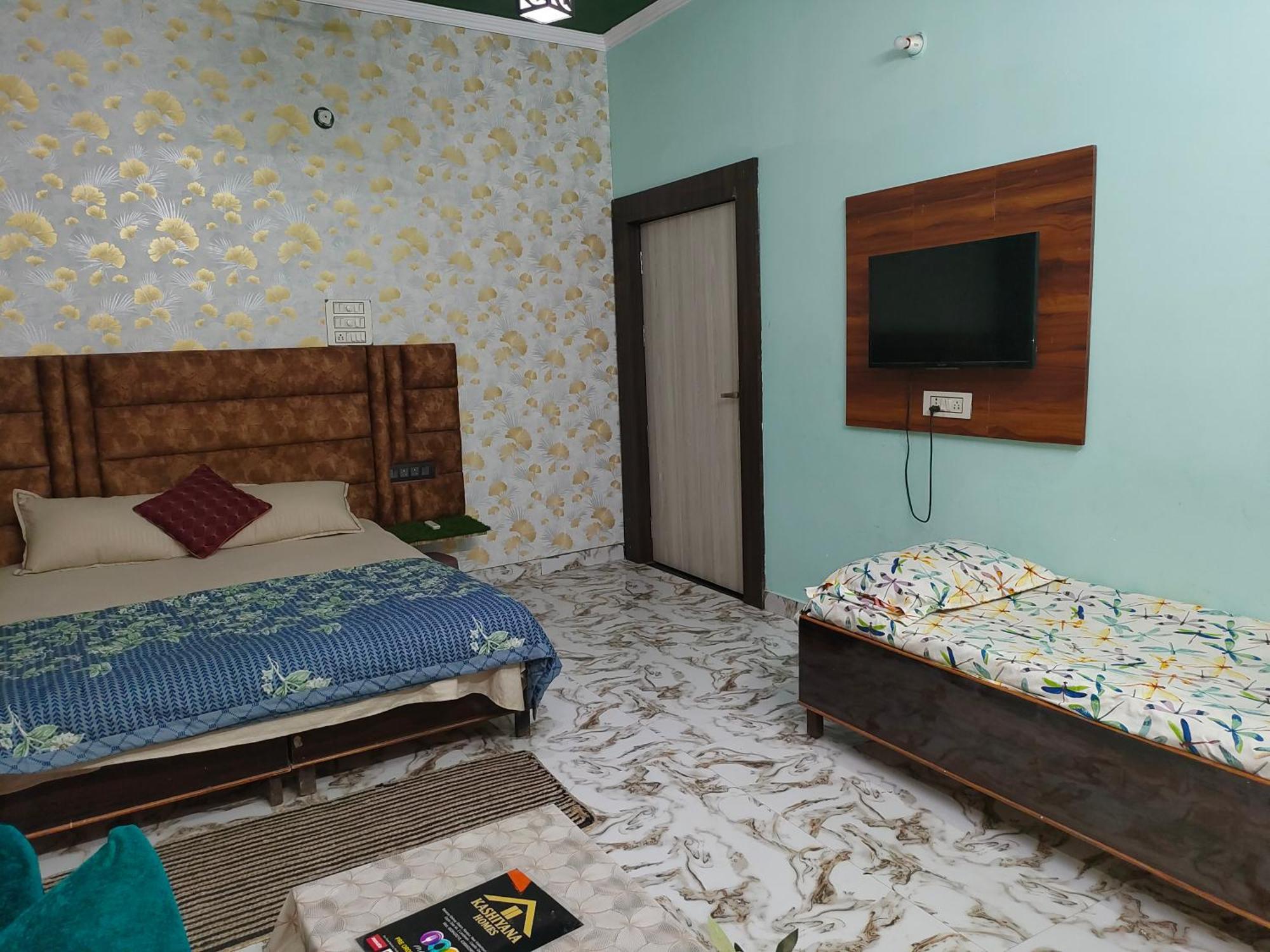 Banarasiya Stay Walking Distance To Banaras Railway Station Варанаси Екстериор снимка