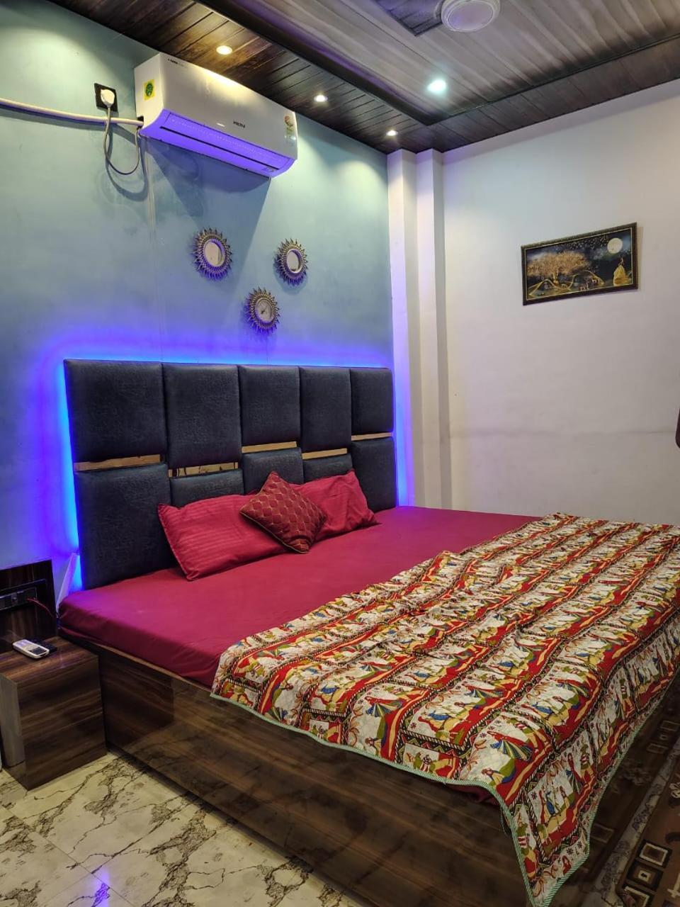 Banarasiya Stay Walking Distance To Banaras Railway Station Варанаси Екстериор снимка